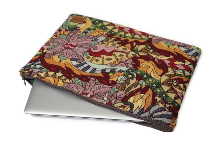 Nava Handcrafted 15″ African Leather Laptop Sleeve | Tsonga